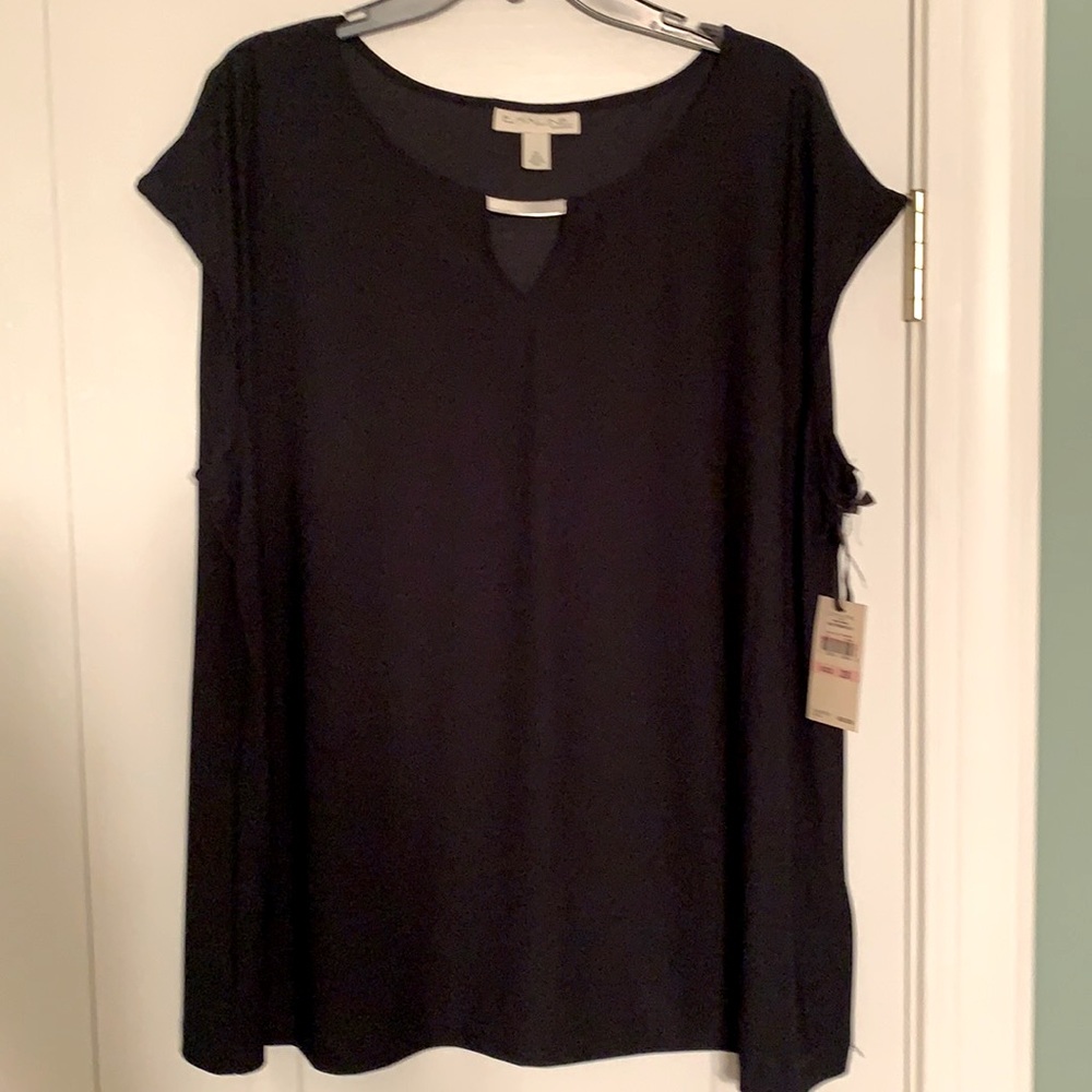 Emaline woman black blouse